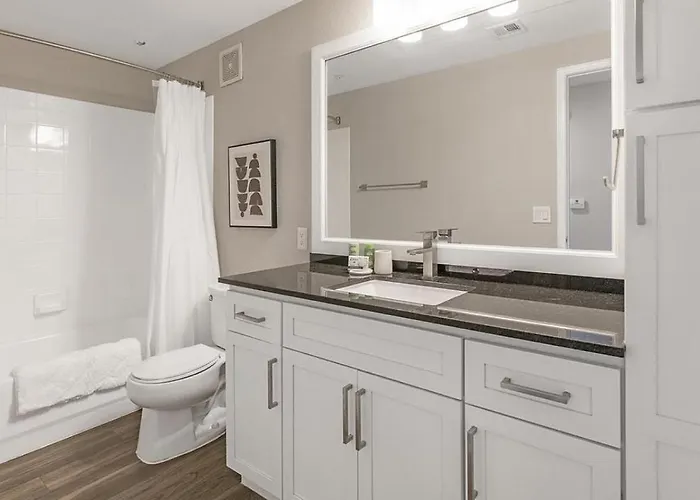 Landing - Modern With Amazing Amenities Scottsdale