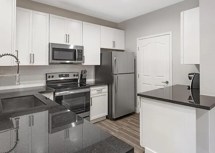 Landing - Modern With Amazing Amenities *